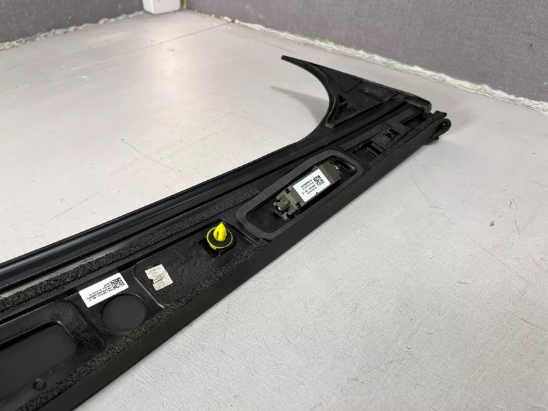 109231298F ⭕16-20 Tesla Model X Right B-Pillar Applique Trim Molding w/ Camera 1092312-98-F