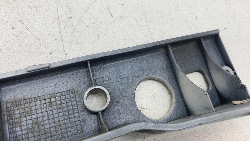 ⭕14-22 Range Rover Sport Front Left Fender Air Intake Duct Bracket CPL