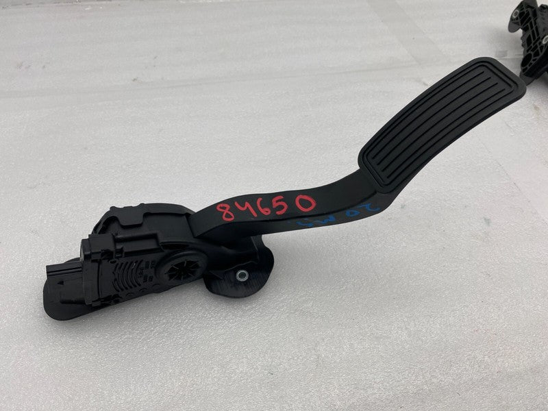 ⭕ 2016 2017 2018 2019 2020 Tesla Model S Accelerator Throttle Gas Pedal Assembly