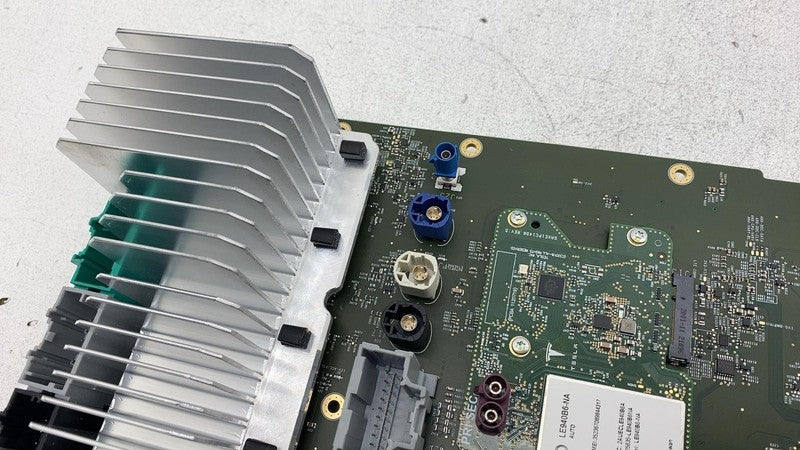 2012-2015 Tesla Model S Media Control CPU Motherboard Fused Connectivity Card
