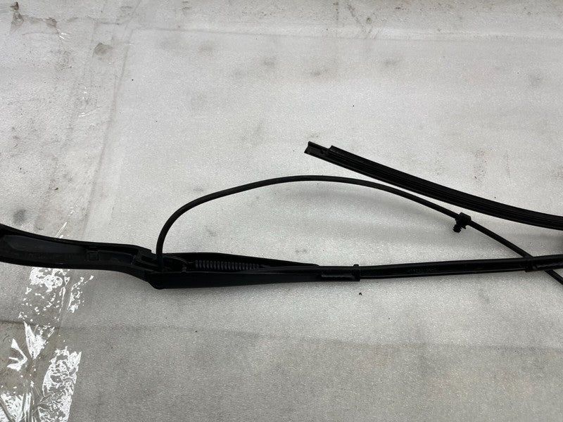 107672800C ⭕ 2017-2022 Tesla Model 3 Front Windshield Wiper Arm & Blade Left 1076728-00-C