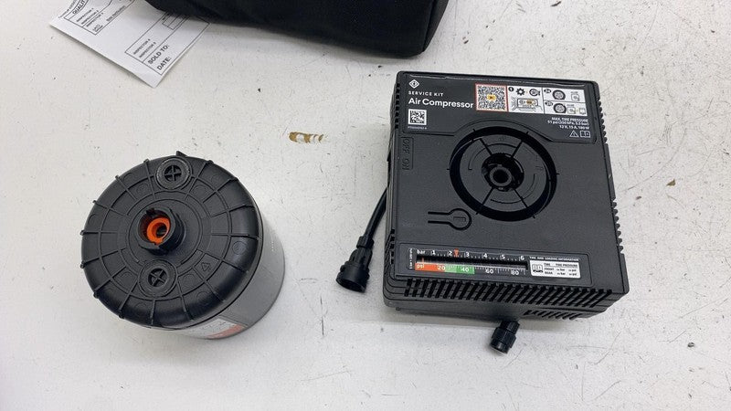 PT00049162B ⭕ 2022-2025 Rivian R1S Tire Inflator Air Compressor Kit w/ Bag OEM PT00049162-B