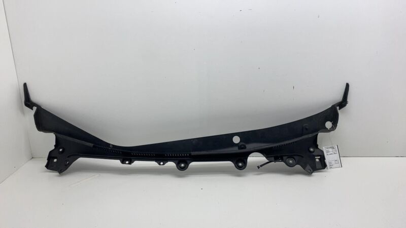 171249301E 2024 2025 Tesla Model 3 Front Windshield Wiper Cowl Screen Underhood Trim Panel