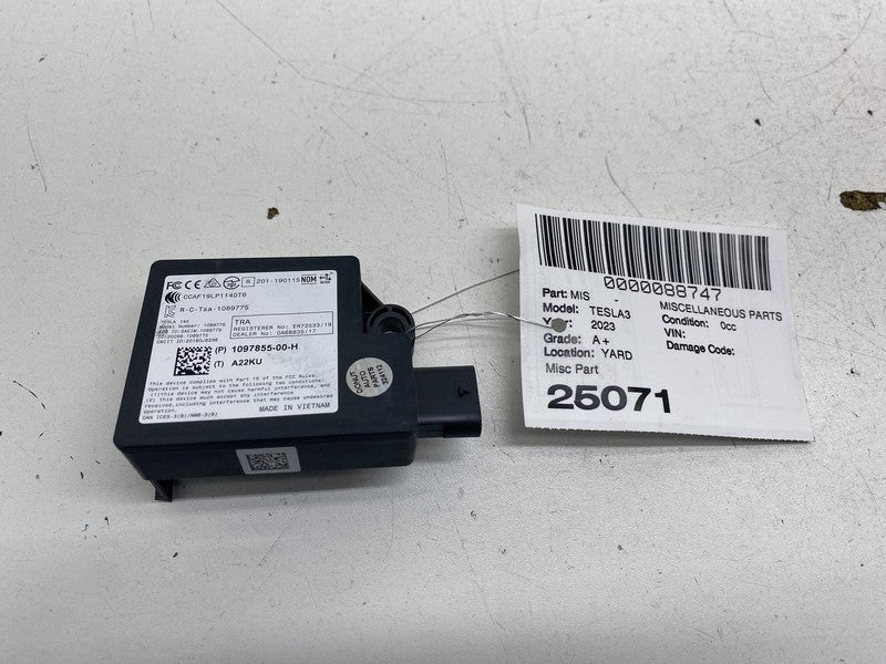 ⭕ 17-23 Tesla Model 3 Rear Bumper BCM Computer Body Control Module 109