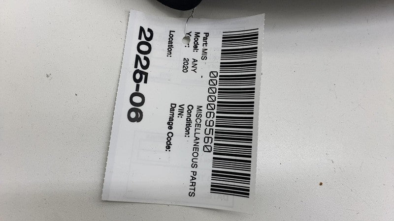 AG130872-A ⭕ 2020 Tesla Model S Front Right Seat Control Switch & Trim Panel RH A1648201410