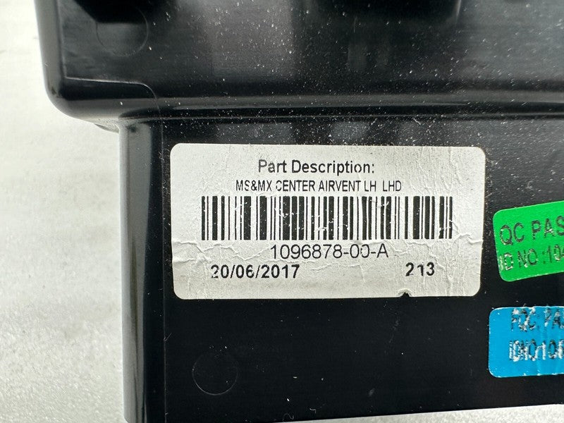 109687800A ⭕ 12-20 Model S X Front Left Section Center Dash Air Vent Outlet LH 1096878-00-A