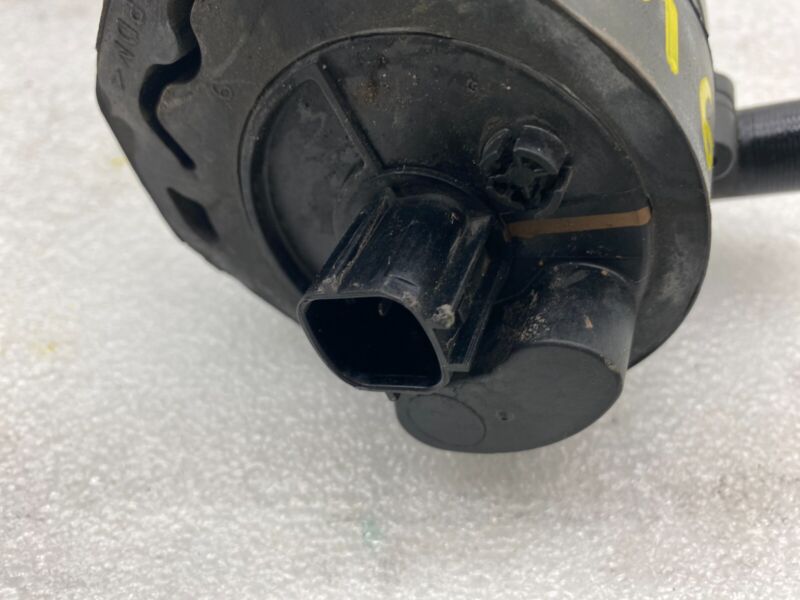103534800G 2016-2020 Tesla Model S X Cooling System Auxiliary Water Coolant Pump FWD Assy