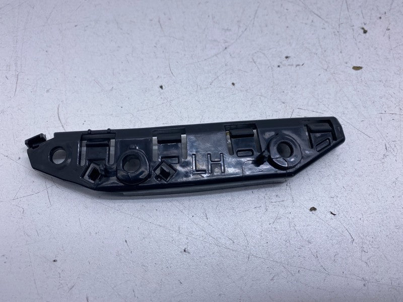 1084181 00 E 17-23 Tesla Model 3 Front Left Bumper Fascia Side to Fender Bracket 1084181-00-E