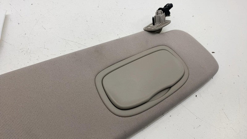 ⭕ 2017-2024 Chrysler Pacifica Passenger Right Side Sunvisor Sun Shade Visor OEM