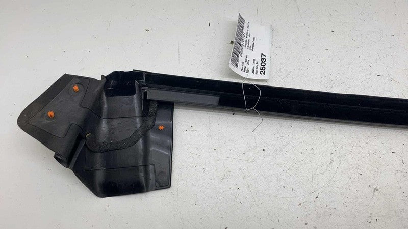 ⭕ 17-23 Model 3 Rear Right Door Window Inner Belt Weatherstrip Seal 10