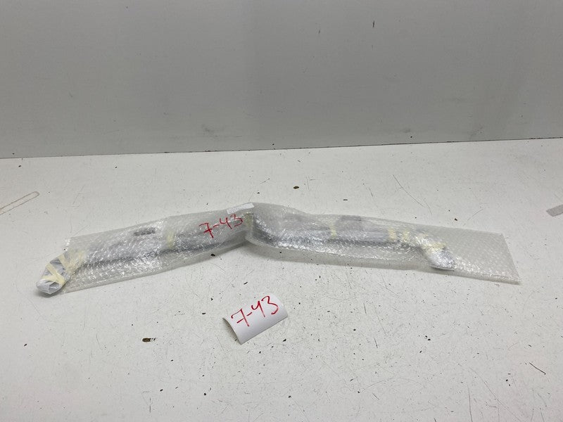 1065233-00-D ⭕ 16-20 Tesla Model S Front Upper Bumper Chrome Grille V-Bar Trim 1065233-00-D