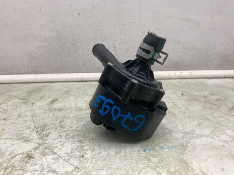 2016-2020 Tesla Model S X Cooling System Auxiliary Water Coolant Pump FWD Assy
