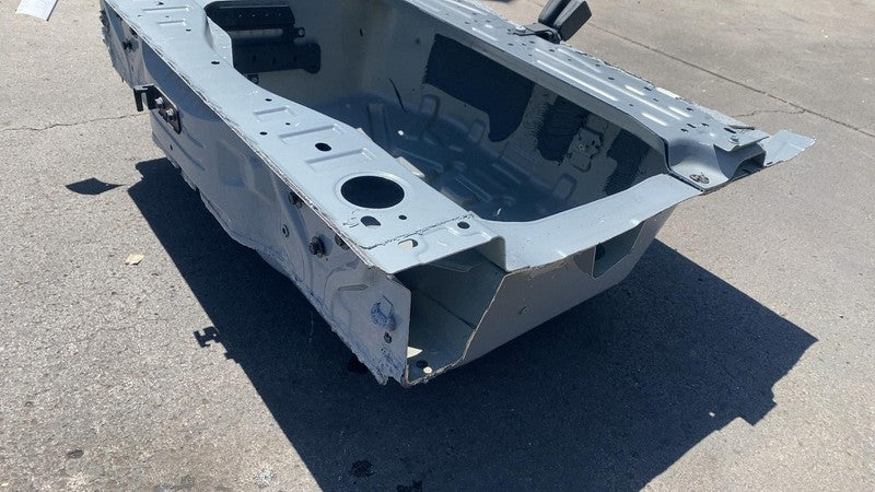 ⭕ 2022 2023 2024 Rivian R1S Rear Bucket Assembly (Beside Spare Tire) P