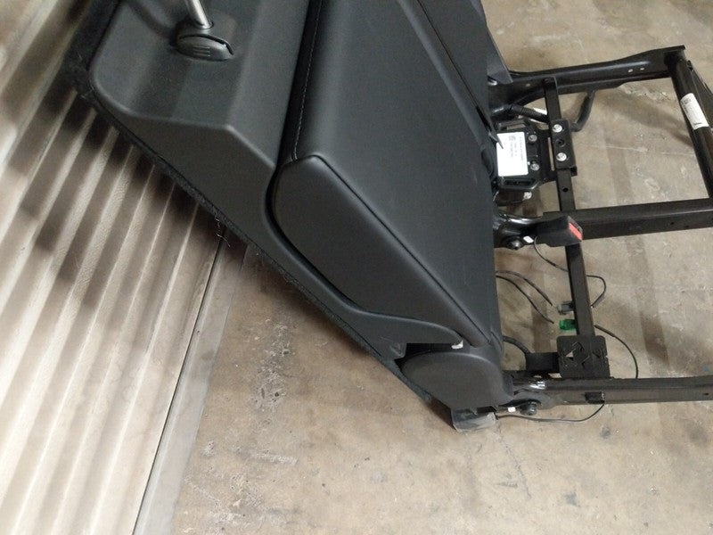 ⭕2020-2024 Tesla Model Y Rear Left 2nd Row Seat (5-Seater) Frame & Upp