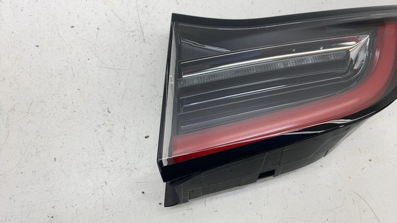 150208900B ⭕ 2017-2023 Model 3 Rear Right Inner Taillight LED Tail Lamp 4-Pin 1502089-00-B