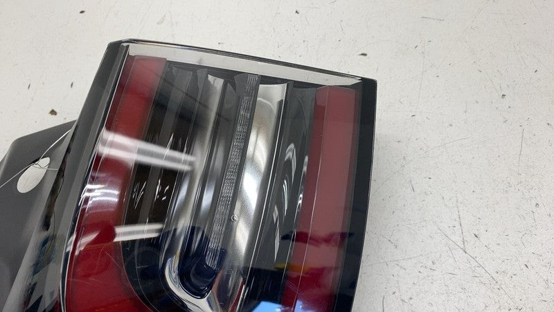 ⭕ 17-22 Model 3 Rear Left Outer Exterior Taillight Tail Lamp 3-Pin 107