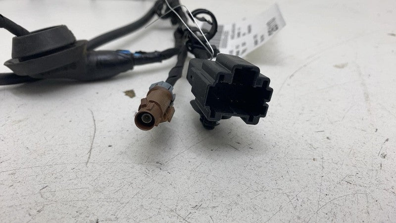 PT00513497 B ⭕ 2025 Rivian R1S Rear Tailgate Liftgate Bezel Wiring Harness Cable PT00513497-B