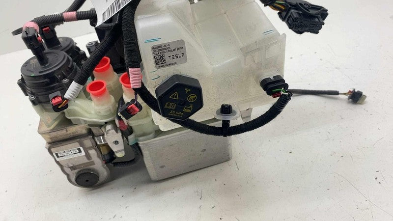 21-25 Model 3 Supermanifold Refrigerant Chiller + Coolant Reservoir 15