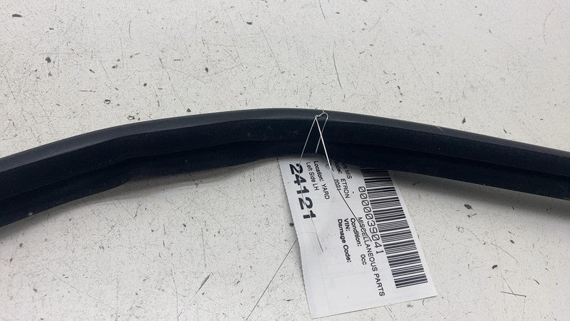 4KE 837 479 A ⭕ 19-23 Audi E-Tron Front Left Window Inner Belt Weatherstrip Seal LH 4KE837479A