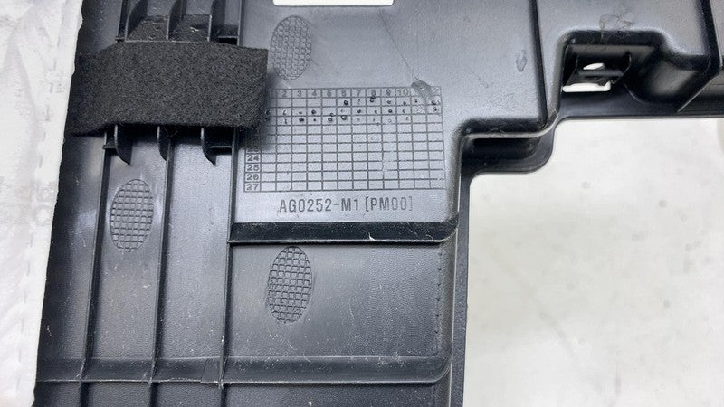 85771-Q4100 ⭕2016-2022 Kia Niro Tailgate Boot Lid Lock Panel Cover Trim Assembly 85771-Q4100