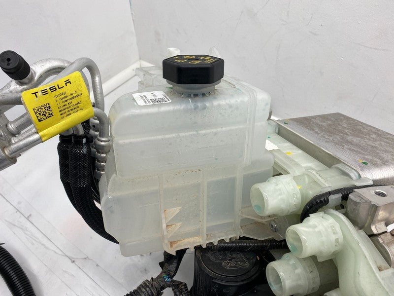 155505550C 20-23 Model 3 Supermanifold Refrigerant Chiller & Coolant Reservoir 1547595-98-E