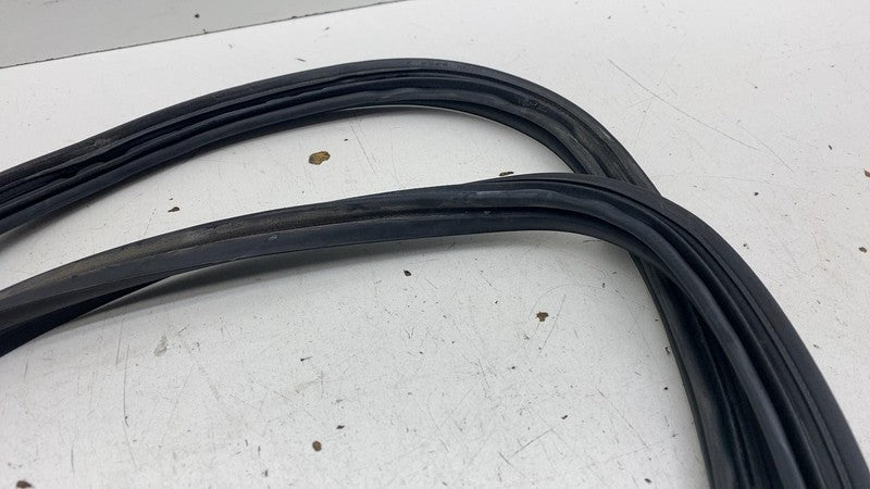 ⭕2023-2025 Toyota Prius Rear Liftgate Tailgate Body Weatherstrip Rubbe