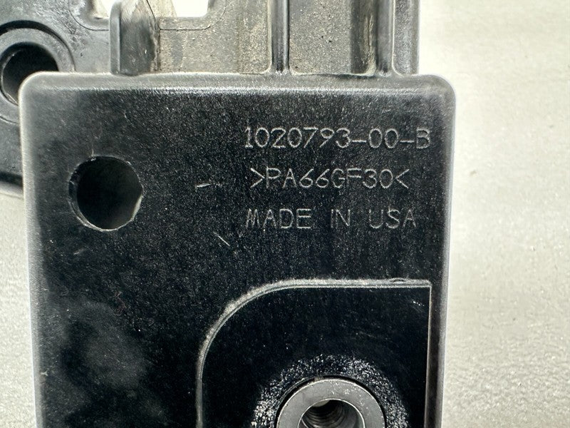 102079300B ⭕ 12-15 Model S Front Driver Side Bumper Guide Support Bracket Left 1020793-00-B