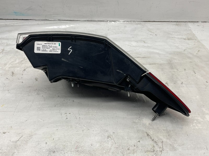⭕ 2012-2022 Tesla Model S Rear Taillight LED Outer Tail Lamp Right 600