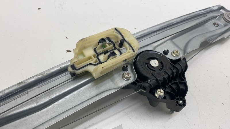 ⭕ 2019-2025 Chevrolet Silverado 1500 Rear Right Door Window Regulator 