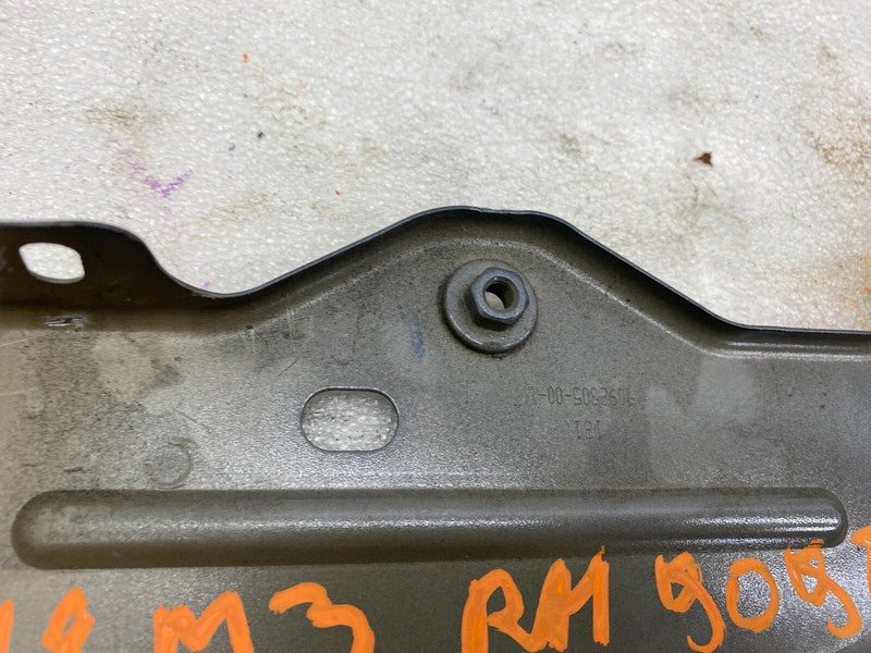 109230500B ⭕ 2017-2023 Tesla Model 3 Front Right Fender Mount Support Bracket 1092305-00-B