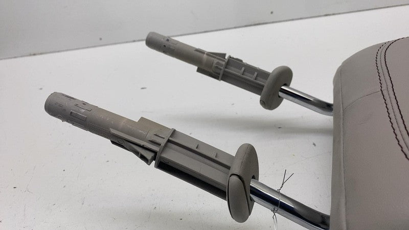 ⭕ 2018 Chrysler Pacifica Left or Right Seat Headrest Head Rest w/ Guide Sleeves