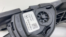 2012-2019 Mercedes-Benz GLE350 Front Driver Gas Throttle Pedal Accelerator OEM