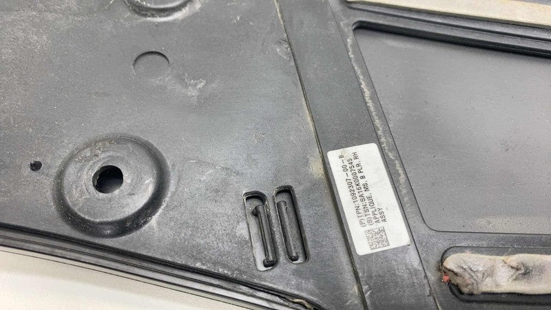 1092307-00-B ⭕ 2016-2020 Tesla Model S Right B-Pillar Glass Applique & Camera RH 1092307-00-B