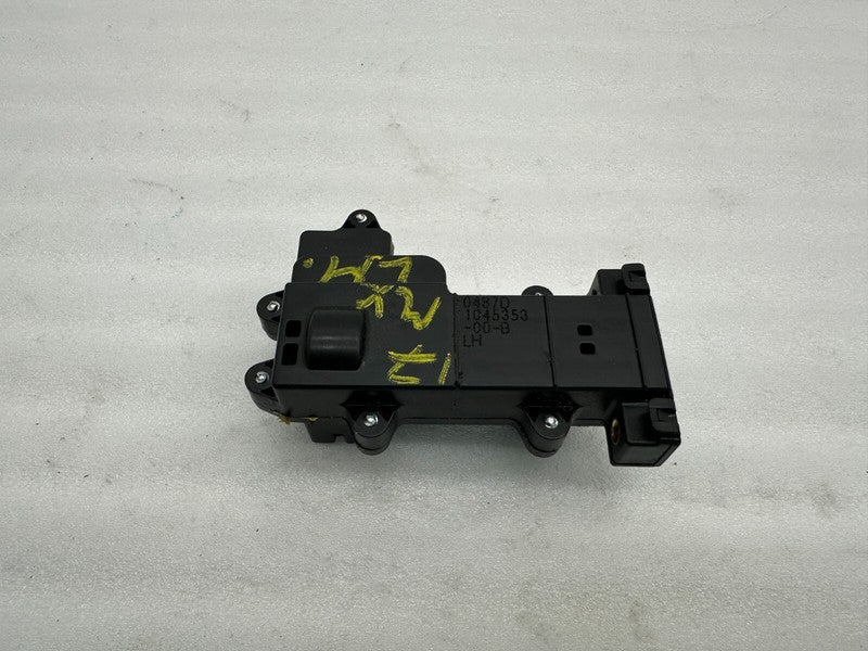1045353 00 B ⭕ 16-25 Model X Front Left Door Pop Actuator Control Unit Module LH 1045353-00-B