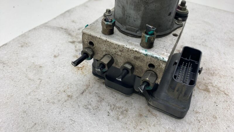 103779700D 2012-2015 Tesla Model S Anti-Lock ABS Brake Pump Hydraulic Control Unit Module