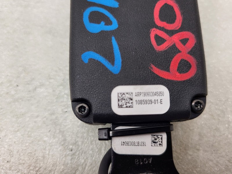 1085939 01 E ⭕17-23 Tesla Model 3 Rear Driver Side 2nd Row Seat Belt Buckle Left 1085939-01-E