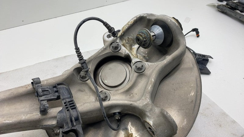 A1664210220 16-19 Mercedes-Benz GLE350 Front Right Spindle Knuckle w/ Hub & Speed Sensor RWD