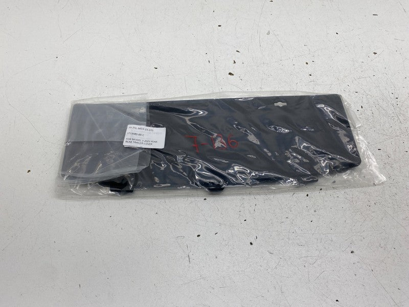 1713689 00 C ⭕ 2024-2026 Tesla Model 3 Rear Bumper Diffuser Trailer Hitch Cover 1713689-00-C