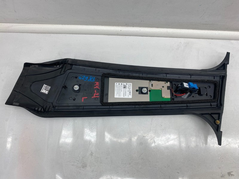 1494240 00 A ⭕ 20-23 Model Y Left Exterior B-Pillar Applique Trim w/ Camera LH 1506885-00-F