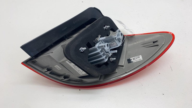 ⭕2013-2014 Mercedes-Benz B Electric Drive Rear Left Outer Tail Light A