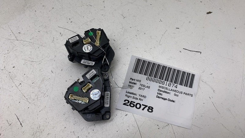 ⭕ 2016-2020 Tesla Model S Steering Wheel Side Control Switch PAIR 1013