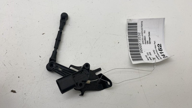 PT00039806 ⭕ 22-24 Rivian R1S Rear Left Suspension Height Level Air Ride Sensor PT00039806