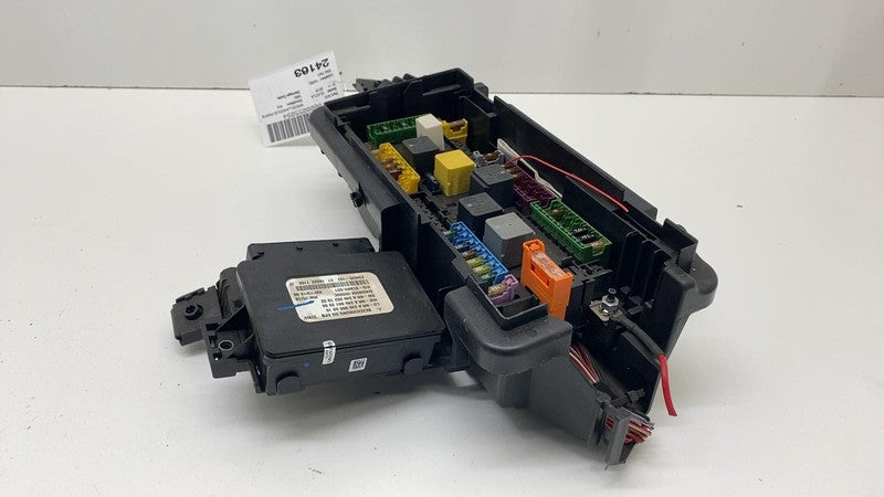A2469006816 2016-2018 Mercedes-Benz GLE350 Cabin Fuse Relay Junction Box w/ Control Module
