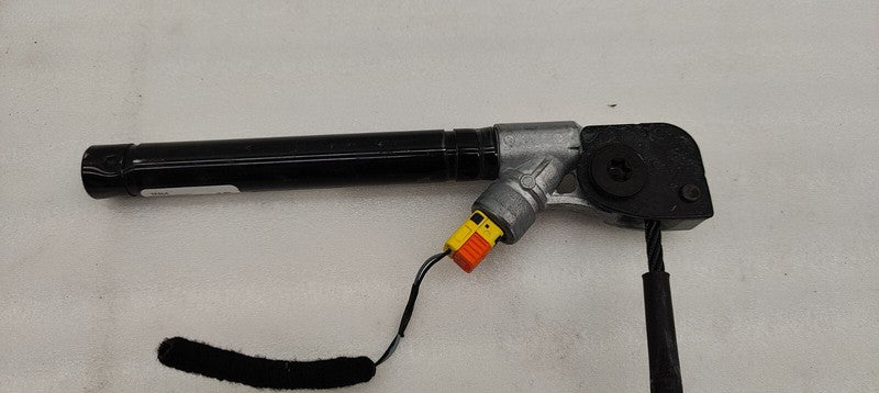 ⭕17-23 Tesla Model 3 Front Right 1st Row Seat Belt Lap Pretensioner 10