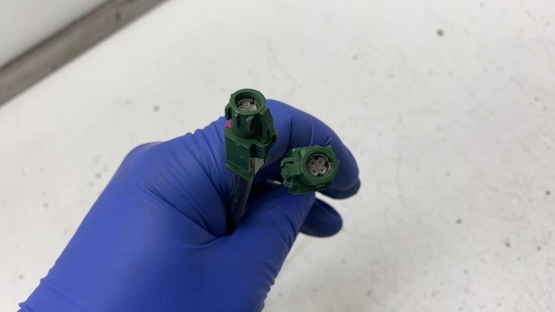 ⭕ 2022-2024 Rivian R1S R1T Center Console Antenna Amplifier Module PT0