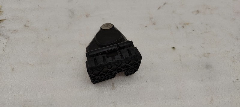 ⭕ 2016-2020 Tesla Model X Rear Driver Side Taillight Lamp Charge Refle