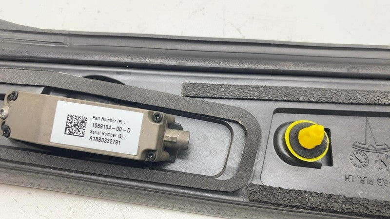 1083901-00-B ⭕16-20 Model X Left B-Pillar Applique Trim Molding w/ Camera & Seal 1083901-00-B