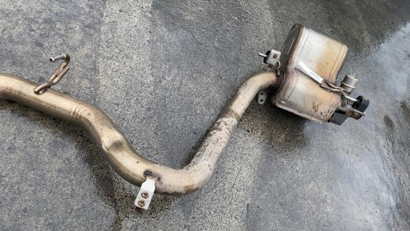 ⭕ 17-20 Maserati Levante Rear Right Exhaust Muffler Silencer w/ Tube Tail Pipe