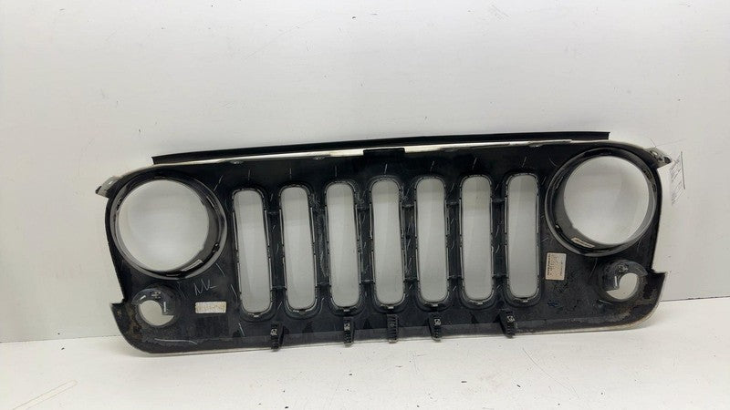 5NB84TRM ⭕ 07-18 Jeep Wrangler Front Bumper Radiator Grille Assembly White PW7 5NB84TRM