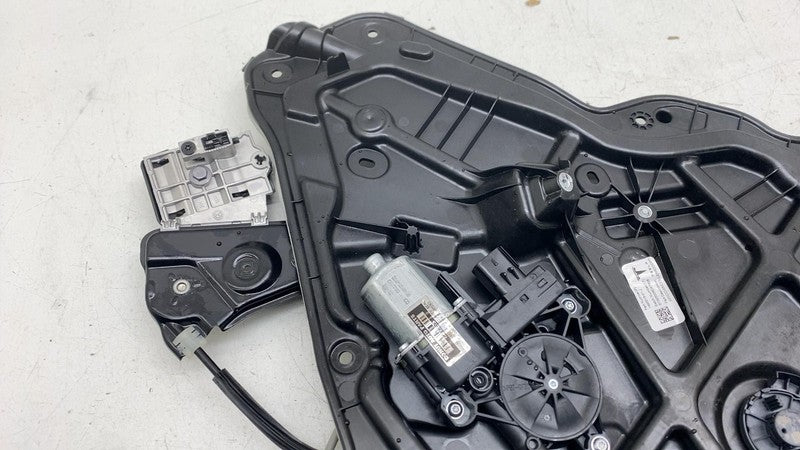 ⭕ 20-24 Model Y Rear Right Door Window Regulator & Motor w/ Carrier 14